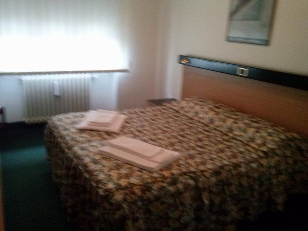 Hotel Cascata Pozzolo Formigaro Eksteriør billede