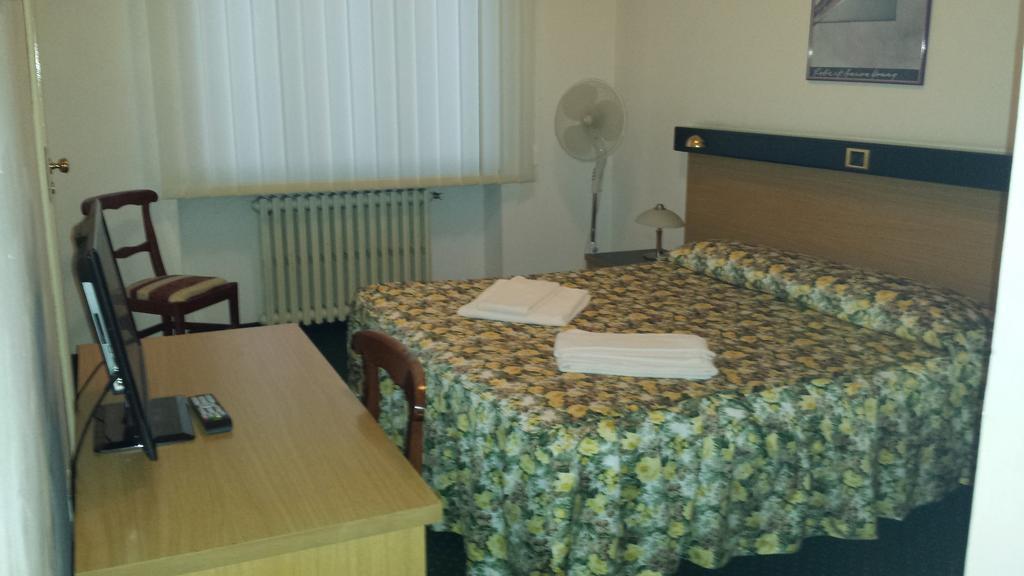 Hotel Cascata Pozzolo Formigaro Eksteriør billede