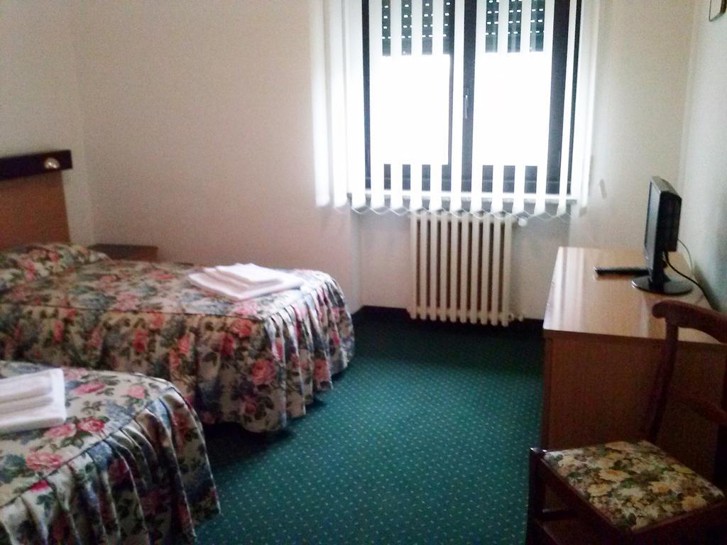 Hotel Cascata Pozzolo Formigaro Eksteriør billede